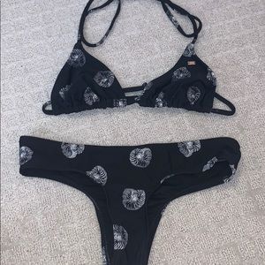 size small black roxy bikini